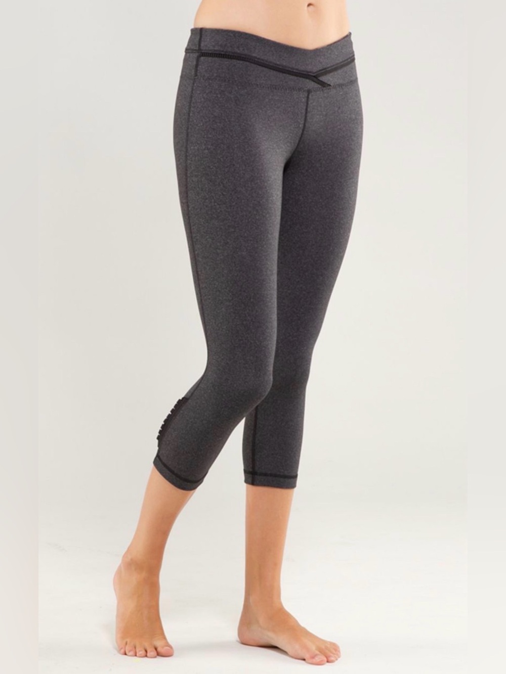 Lululemon Priiti Crop Heathered Black / Black Stripes Galore